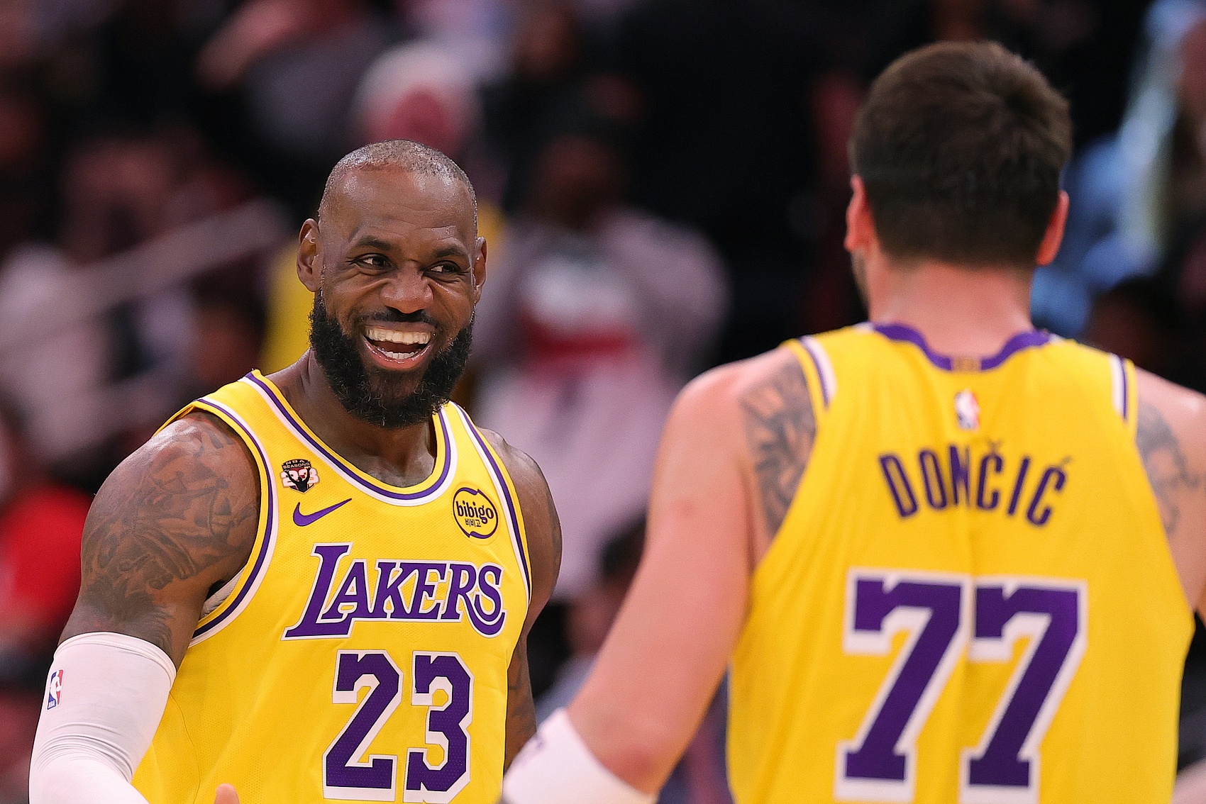 PG电子最新官网-41岁14中13！球权使用率生涯新低&amp;防守拉满 老詹复出后湖人真滴强